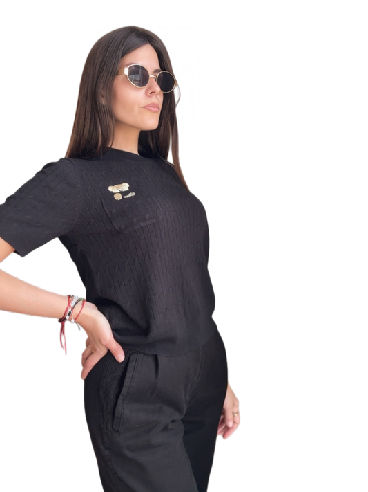 Short-sleeved Blouse - Classic silhouette