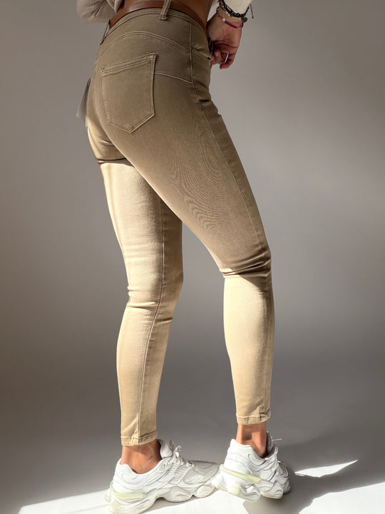 HIGH-WAISTED SKINNY JEANS WITH BELT