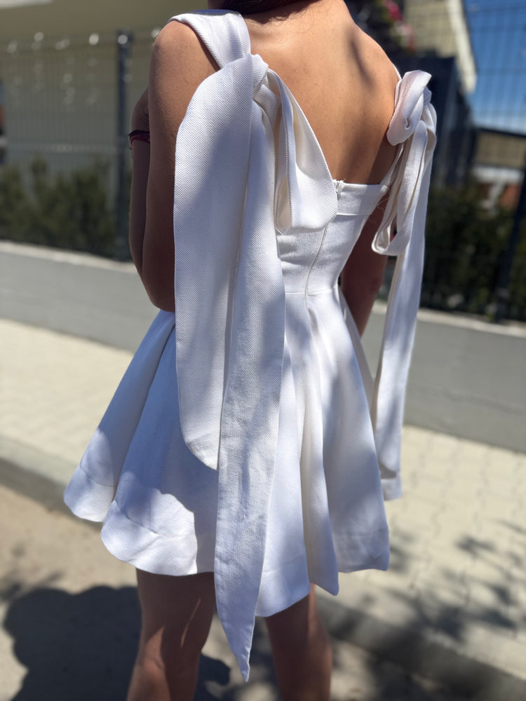 Рокля ,,Pure Elegance''