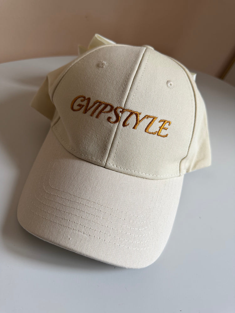 Шапка с Панделка- ,,GVIPSTYLE''
