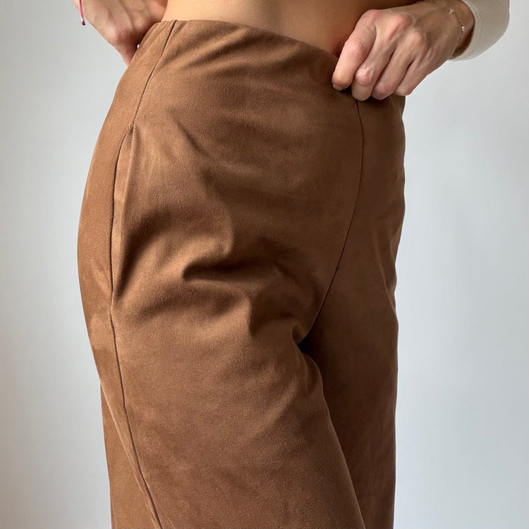 Панталон ,,Suede Chic с висока талия