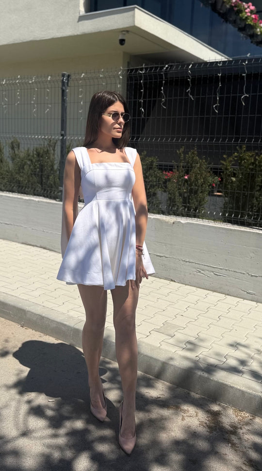 Рокля ,,Pure Elegance''