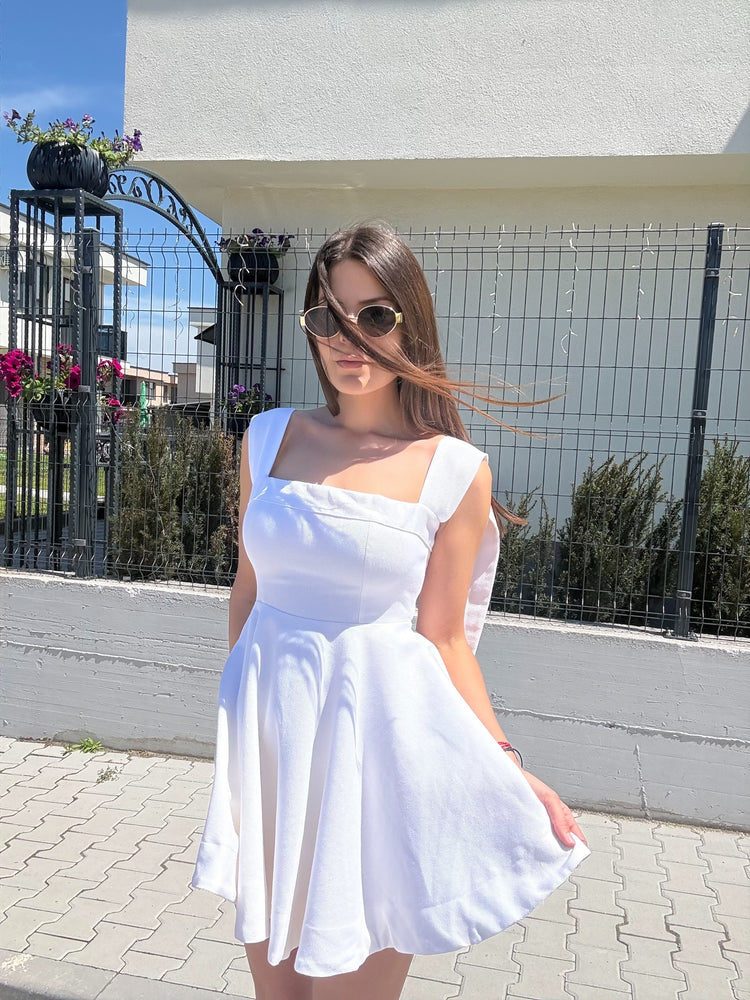 Рокля ,,Pure Elegance''